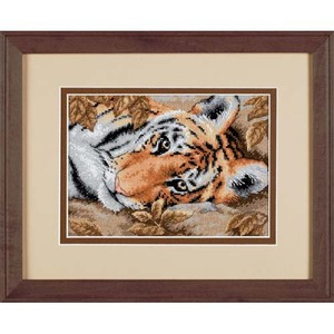 BEGUILING TIGER Counted Cross Stitch Kit 17.7 x 12.7cm, 65056