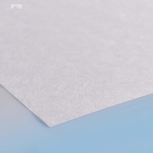 BK5040 WHITE 90cm Wide Nonwoven Fusible Interlining (60% PES, 40% Cellulose)