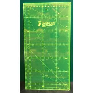 Matilda&#39;s Own Metric Ruler 320mm x 170mm, Patchwork Template VRM3217